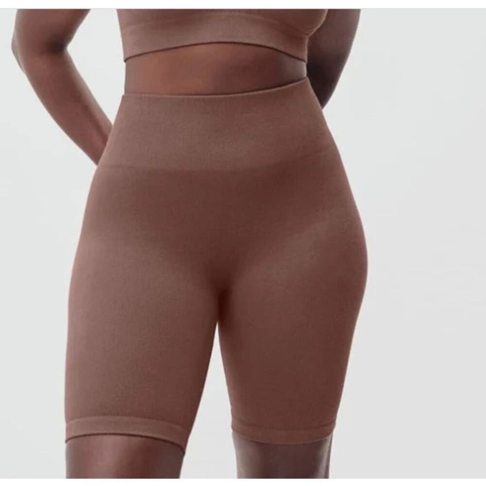 Everlane Seamless Bike Shorts Size XS/S Acorn Brown Activewear Ribbed